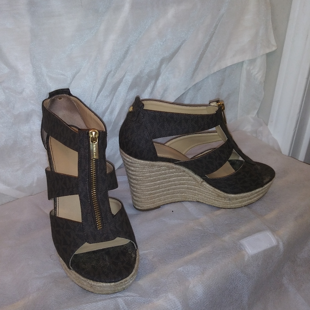 Michael Kors Damita wedge